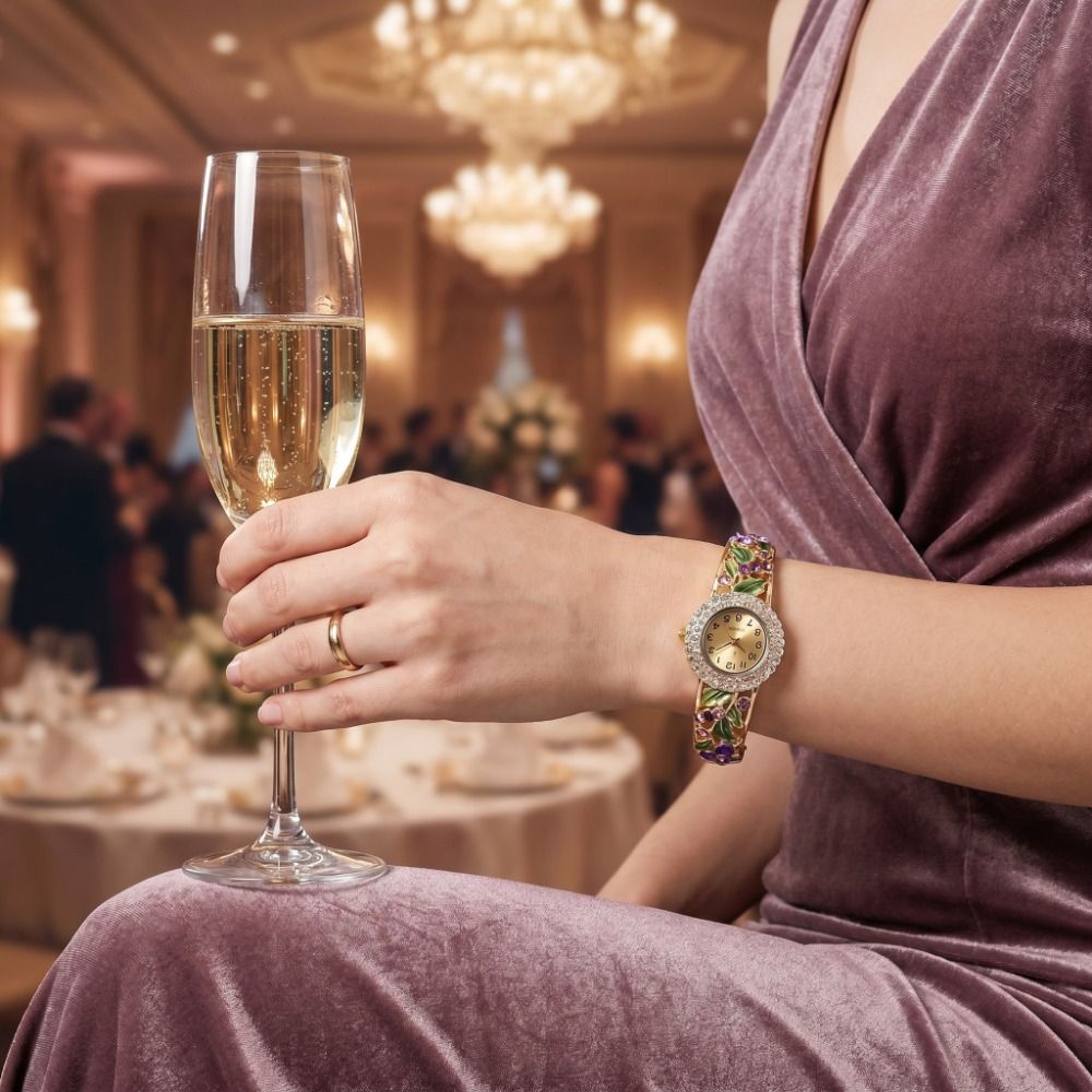 Vintage Fashion Week - Montre vintage riche en fleurs, bracelet