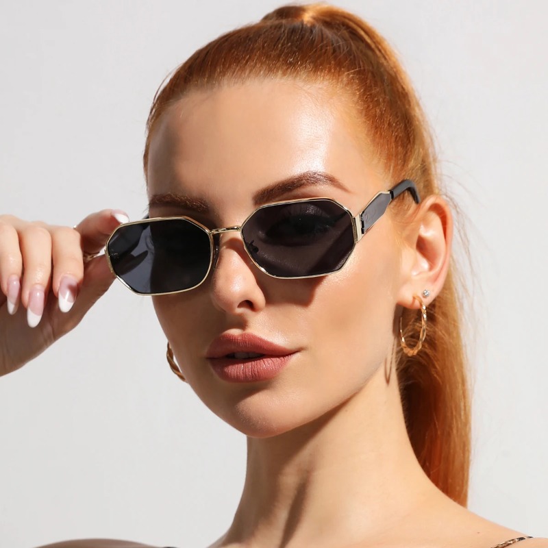 Vintage Fashion Female - Nouvelles Lunettes de Soleil Vintage Tendance