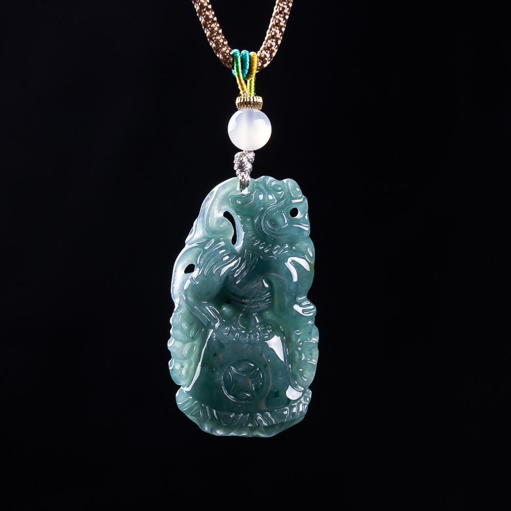 Vintage Fashion - Pendentif Pixiu en jadéite birmane, talisman