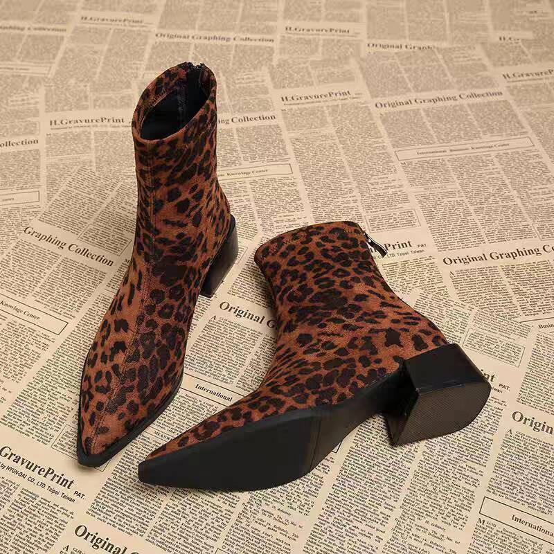 Vintage Fashion Female - Nouvelles bottines modernes à talon bas
