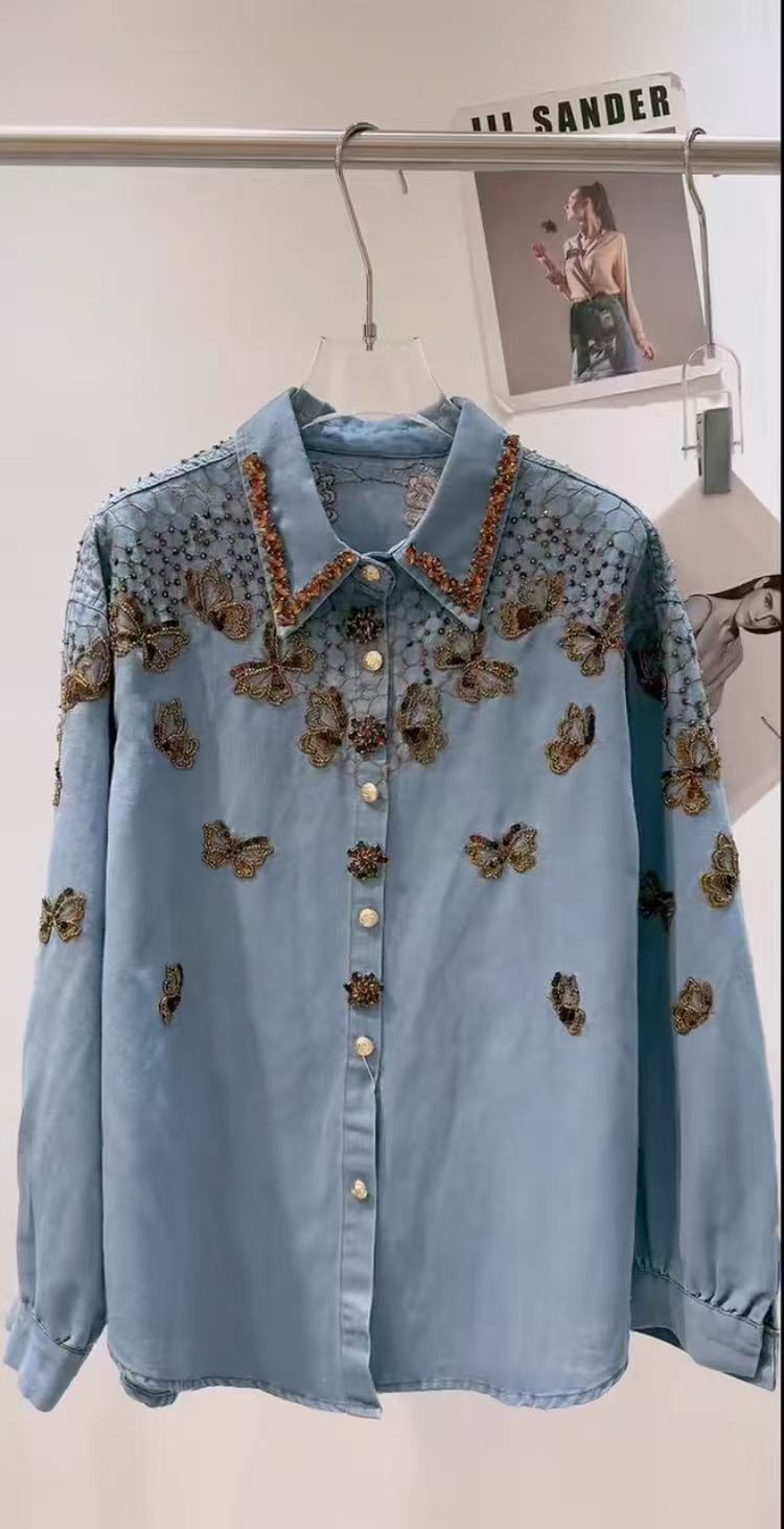 Vintage Fashion Trends 2026 - Veste en jean de style luxueux