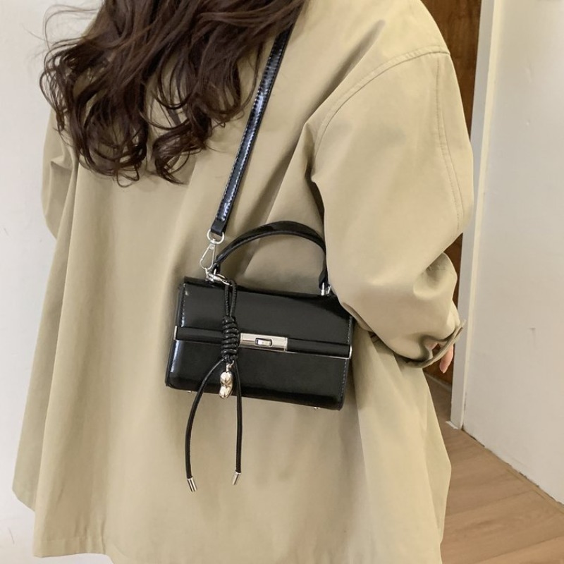 Sac à main bandoulière de luxe - Vintage Fashion Paris avis et prix