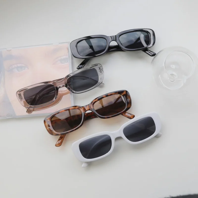 Lunettes de soleil vintage car - Vintage Fashion Female avis et prix