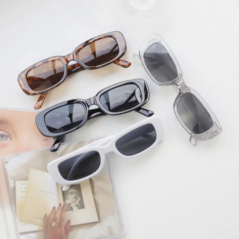Lunettes de soleil vintage car - Vintage Fashion Female avis et prix