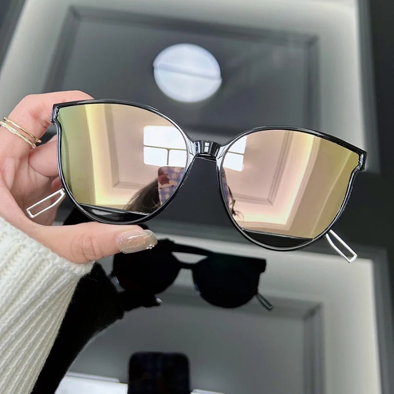 Lunettes de soleil vintage œil - Vintage Fashion Female avis et prix