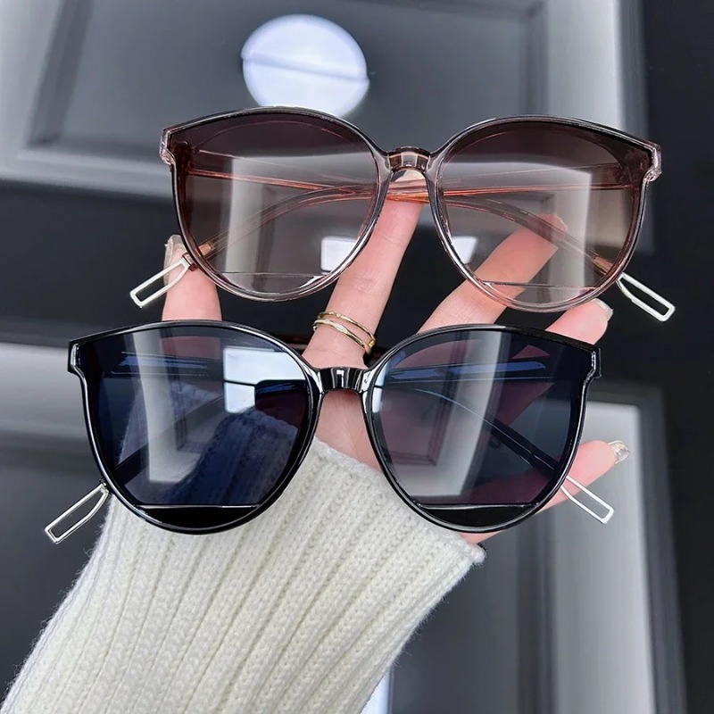 Lunettes de soleil vintage œil - Vintage Fashion Female avis et prix