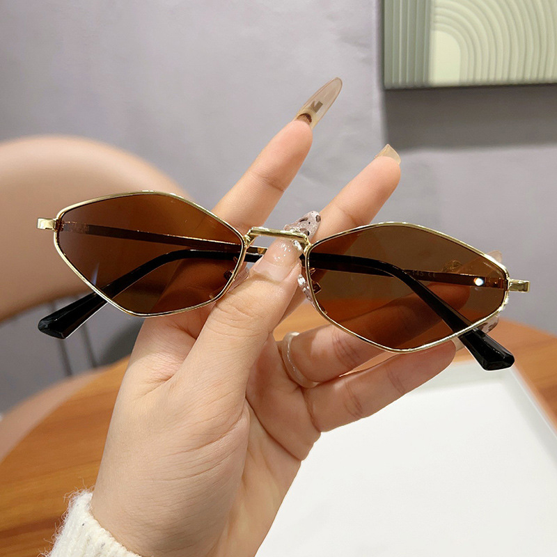 Petites lunettes de soleil pol - Vintage Fashion Trends avis et prix