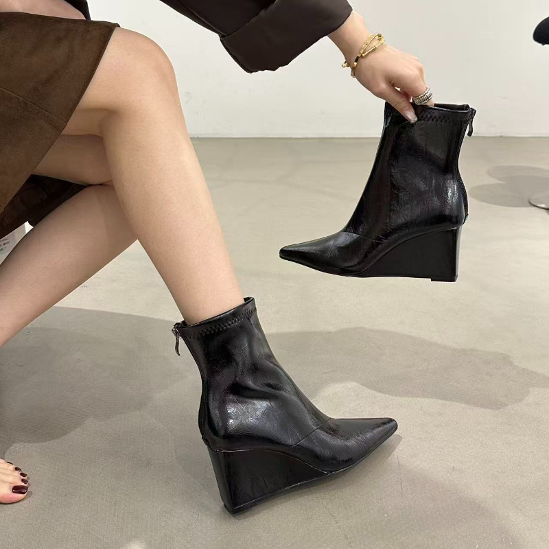 Bottines Vintage à talons pour - Vintage Fashion Female avis et prix