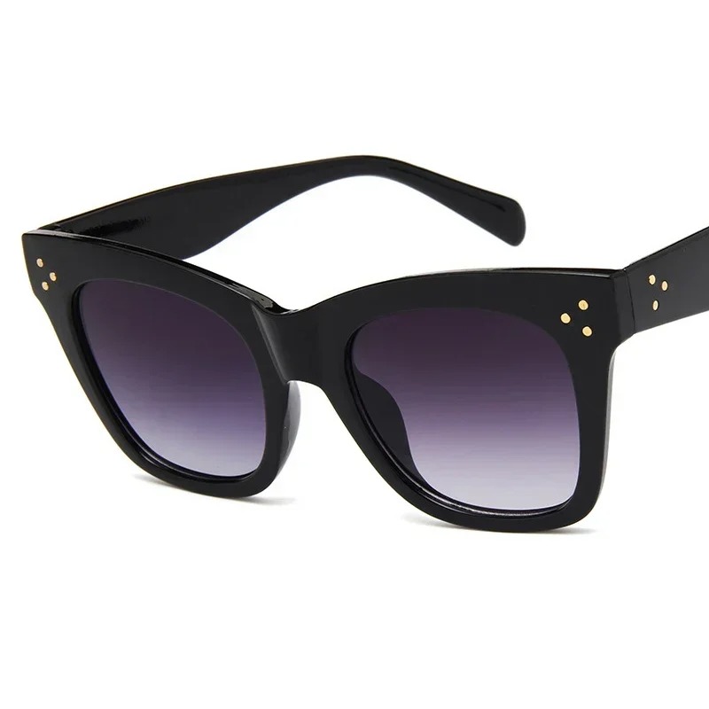 Lunettes de soleil carrées rét - Vintage Fashion Female avis et prix