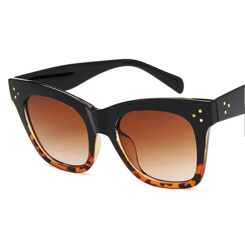 Lunettes de soleil carrées rét - Vintage Fashion Female avis et prix
