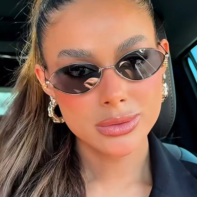 Lunettes de soleil œil de chat - Vintage Fashion Trends avis et prix