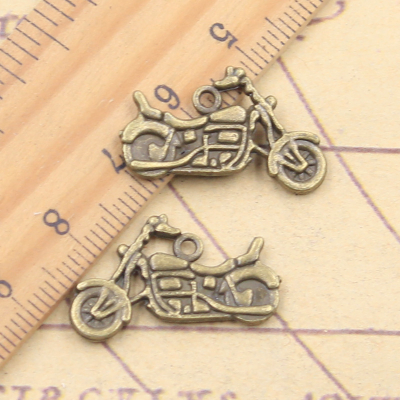 Pendentifs antiques de couleur - Vintage Fashion Finds avis et prix
